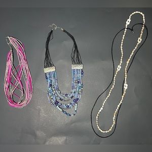 Vintage necklaces lot 2!multi strain beaded statement necklaces & 2 single beads